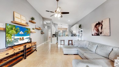 Welcome to this impeccably maintained single-story home - photo 11