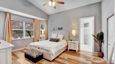 Welcome to this impeccably maintained single-story home - photo 15
