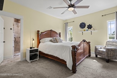 Built just 5 years ago by Butler Homes, known for their quality - photo 20