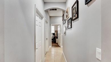 Welcome to this impeccably maintained single-story home - photo 20