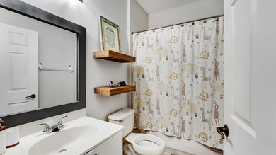 Welcome to this impeccably maintained single-story home - photo 21