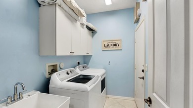 Welcome to this impeccably maintained single-story home - photo 25