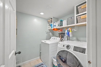 This spacious approximately 3,600-square-foot split-level home - photo 28