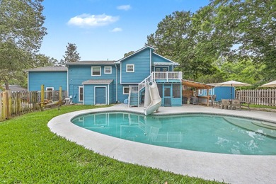 This spacious approximately 3,600-square-foot split-level home - photo 39