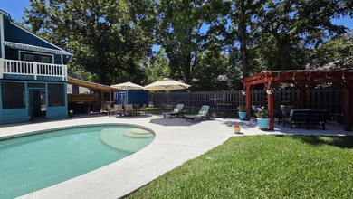 This spacious approximately 3,600-square-foot split-level home - photo 41