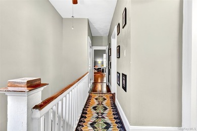 Well maintained and thoughtfully updated, this Morris Park - photo 23