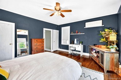 Well maintained and thoughtfully updated, this Morris Park - photo 26