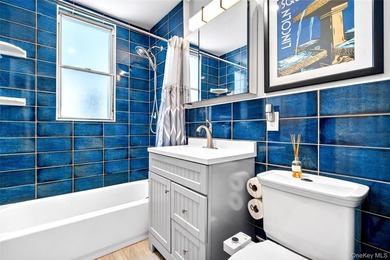 Well maintained and thoughtfully updated, this Morris Park - photo 32