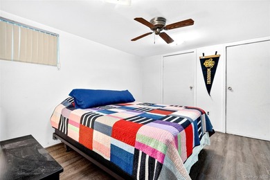 Well maintained and thoughtfully updated, this Morris Park - photo 38