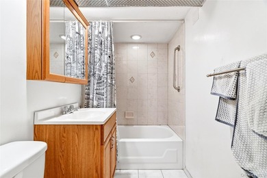 Well maintained and thoughtfully updated, this Morris Park - photo 41