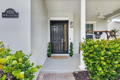 Bedford Park Gem! Rarely available upgraded 5-bed, 3-bath home - photo 5
