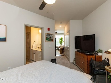 Beautiful Modern design Condo in a Building with Residential