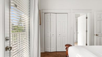 Introducing a charming coastal cottage located in the heart of - photo 22