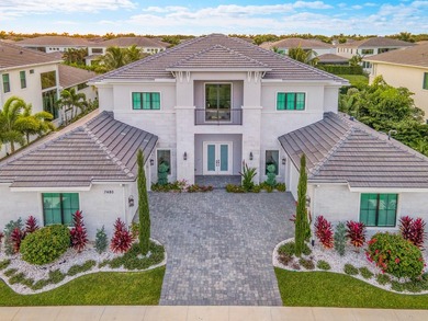 Modern 2023 McIntosh 2 Signature Collection home in the gated - photo 3