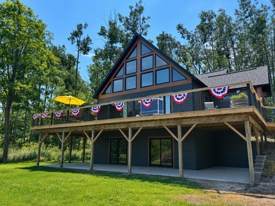 Every detail of this extraordinary custom home reflects - photo 1