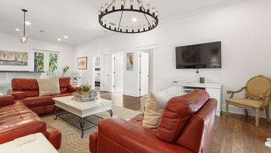 Introducing a charming coastal cottage located in the heart of - photo 33