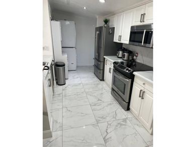 Move right into this stunning, fully updated manufactured home - photo 3