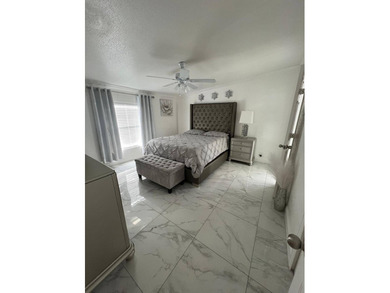 Move right into this stunning, fully updated manufactured home - photo 6