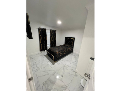 Move right into this stunning, fully updated manufactured home - photo 8