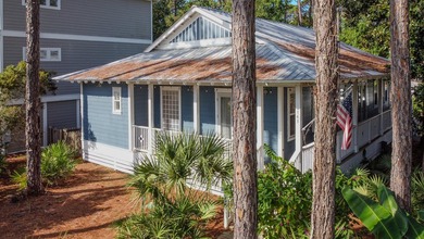Introducing a charming coastal cottage located in the heart of - photo 50