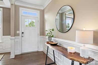 Move-in ready Lake Norman lifestyle home. 5 bed, 4 bath, 2,945 - photo 2
