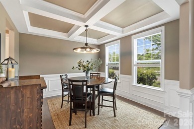 Move-in ready Lake Norman lifestyle home. 5 bed, 4 bath, 2,945 - photo 4
