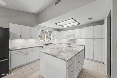 Welcome to the desirable gated Horseshoe Bay lake community!This - photo 12