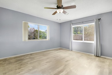 Welcome to 98 Pintail Court, a beautifully maintained CBS pool - photo 13