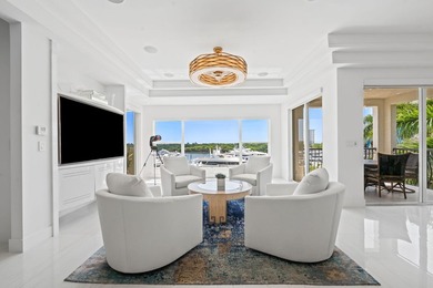 The pinnacle of waterfront luxury in this reimagined 4,000+ SF - photo 13