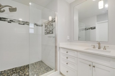 Welcome to 98 Pintail Court, a beautifully maintained CBS pool - photo 17