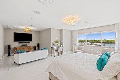 The pinnacle of waterfront luxury in this reimagined 4,000+ SF - photo 21