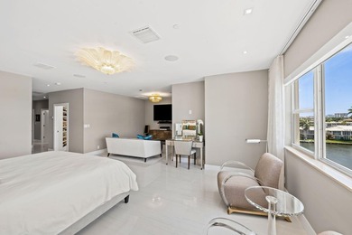 The pinnacle of waterfront luxury in this reimagined 4,000+ SF - photo 22