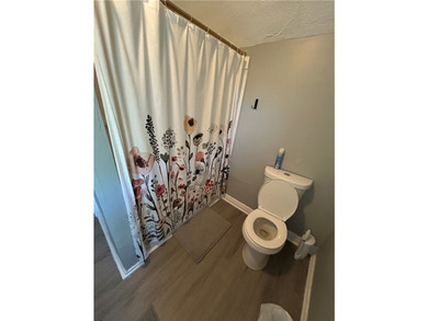 Opportunity awaits with this 3 bedroom single family recently - photo 25
