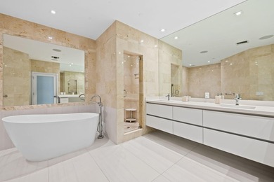 The pinnacle of waterfront luxury in this reimagined 4,000+ SF - photo 28