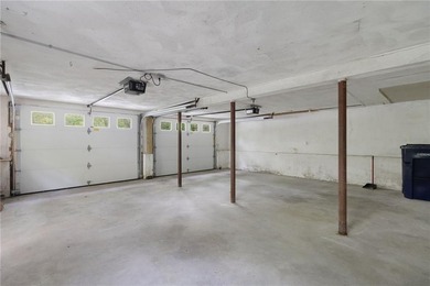 Welcome to 350 Essex Road in North Kingstown. This - photo 29