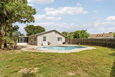 Welcome to 98 Pintail Court, a beautifully maintained CBS pool - photo 30