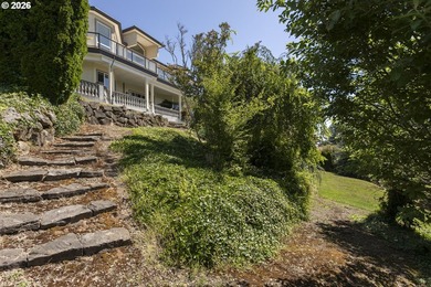 Big main house with Duplex below. Three homes on one tax lot - photo 30