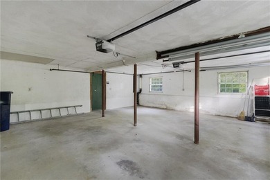 Welcome to 350 Essex Road in North Kingstown. This - photo 31
