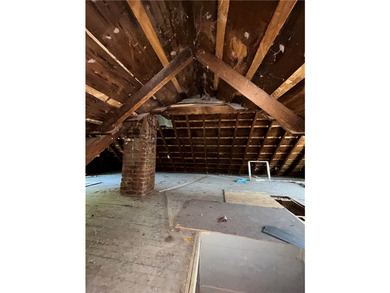 Opportunity awaits with this 3 bedroom single family recently - photo 32
