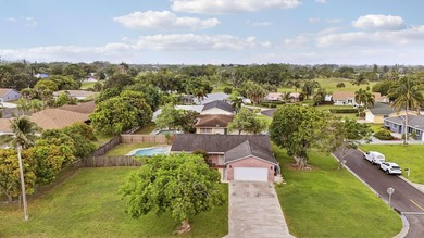 Welcome to 98 Pintail Court, a beautifully maintained CBS pool - photo 39