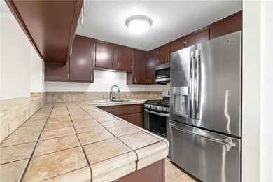 SELLER INCENTIVE: Seller is offering a credit towards buyer's - photo 6