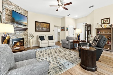Beautifully updated and meticulously maintained single-story - photo 11