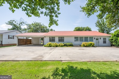 Weiss Lake Home For Sale in Gaylesville Alabama