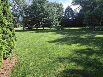Candlewick Lake. Very open 3 bedroom ranch. Vaultged ceiling - photo 14