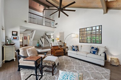 Beautifully remodeled 3 BR/3 BA home with a full 2 car garage in - photo 15