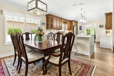 Beautifully updated and meticulously maintained single-story - photo 17