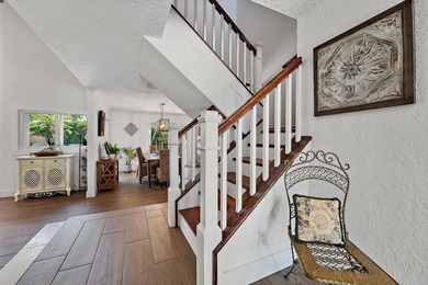 Beautifully remodeled 3 BR/3 BA home with a full 2 car garage in - photo 17