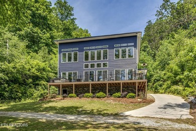 NEW PRICE, JUST FOR YOU! Are you looking for a lakefront home - photo 1