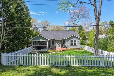 Welcome to this beautifully crafted 2019 custom-built home with - photo 23