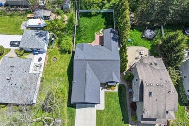 Welcome to this beautifully crafted 2019 custom-built home with - photo 25